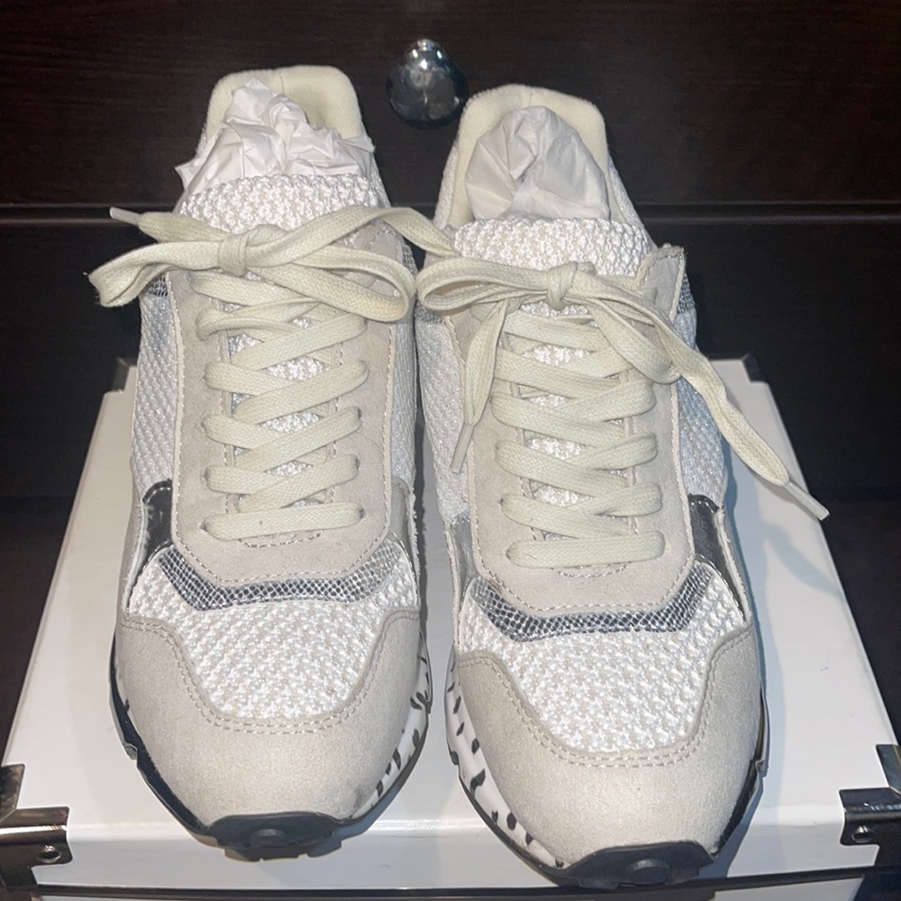 Steve Madden platform Dalmatian/polka dot/black & white spots sneakers/shoes
